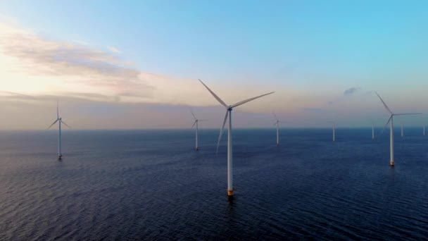 Drone View Bij Windmolen Turbines Oceaan — Stockvideo