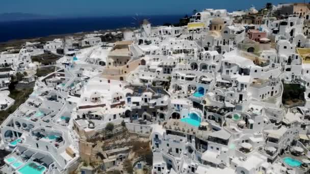 Oia Wieś Santorini Bielonym Domem Basenami Podczas Zachodu Słońca Wyspie — Wideo stockowe