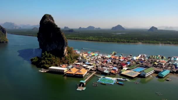Panyee Island Thailandia Villaggio Musulmano Zingaro Casa Legno Sull Acqua — Video Stock