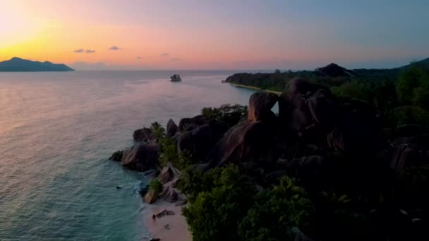 Анс Джерело Dargent Пляж Під Час Заходу Сонця Сейшельських Островах — стокове відео