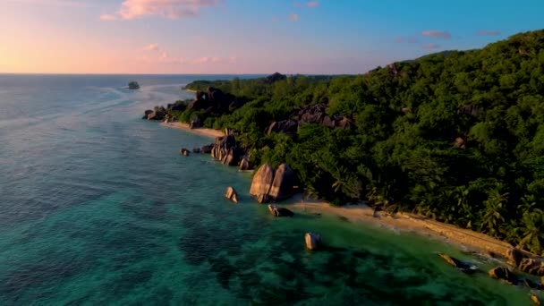 Pôr Sol Anse Fonte Dargent Praia Mais Bonita Seychelles Ilha — Vídeo de Stock