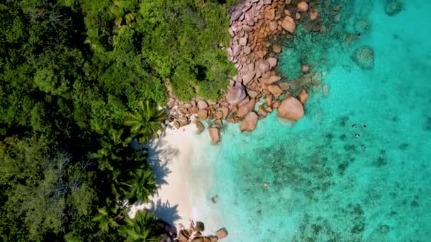 Пляж Anse Lazio Острове Праслин Сейшельские Острова Секретный Небольшой Пляж — стоковое видео