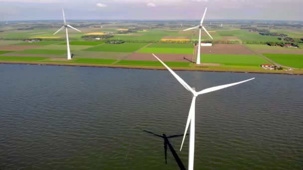 Windmolenpark Met Wolken Blauwe Lucht Groene Energie Windmolenpark Oceaanzicht Met — Stockvideo