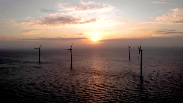 Offshore Windmill Park Sunset Windmill Park Ocean Aerial View Wind — Stock Video
