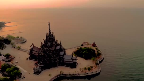 Pattaya Tailândia Templo Madeira Durante Pôr Sol Com Santuário Verdade — Vídeo de Stock