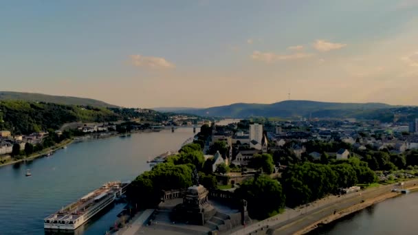 Deutsches Eck Koblenz Die Mosel Bei Sonnenuntergang Den Rhein Mündet — Stockvideo