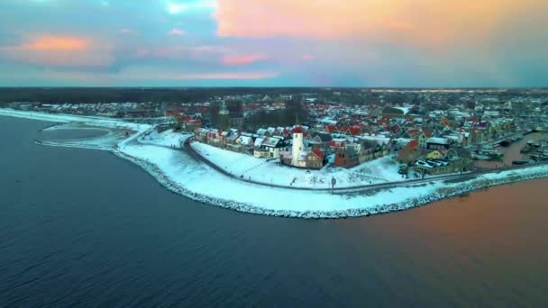 Kış Mevsiminde Urk Deniz Fenerinin Yanındaki Ijsselmeer Gölü Nün Kayalık — Stok video