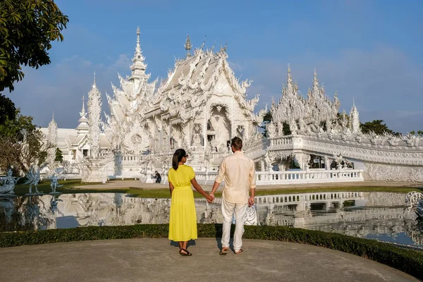Couple Visits White Temple Chiang Rai Thailand Wat Rong Khun — Photo