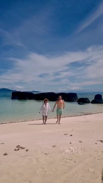 Couple Men Women Trip Tropical Island Koh Kham Koh Chang — Video Stock