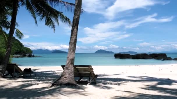 Tropical Beach Thailand Palm Trees Black Stones Ocean Koh Kham — Video Stock