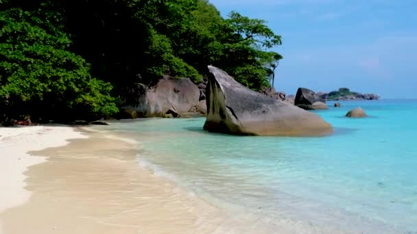 Бірюзовий Океан Тропічному Острові Сімілян Південному Таїланді — стокове відео
