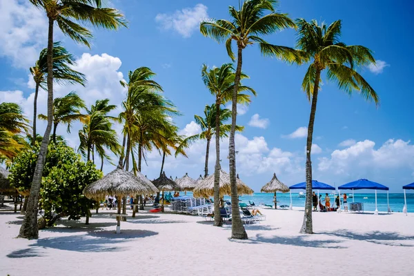 Palm Beach Aruba Caribbean Белый Длинный Песчаный Пляж Пальмовыми Деревьями — стоковое фото