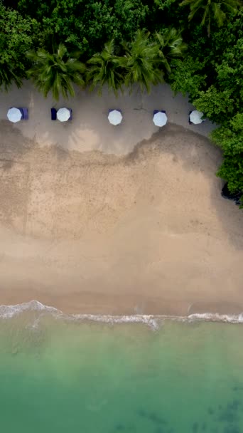 Drone View Ocean Tropical Beach Umbrella Island Koh Lanta Thailand — Wideo stockowe