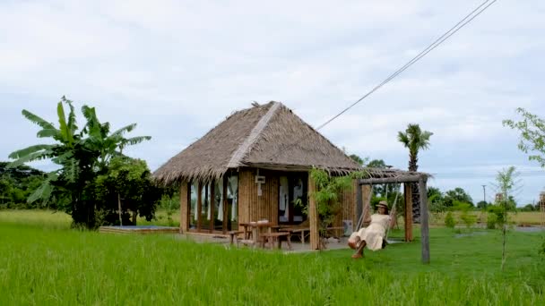 Couple Vacation Homestay Farm Thailand Green Rice Fields Men Women — 비디오