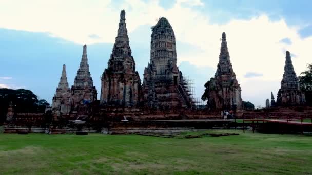 Old Ruins Pagodas Wat Chaiwatthanaram Temple Ayutthaya Province Ayutthaya Historical — Vídeos de Stock