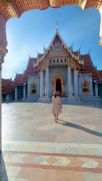 Thai Asian Woman Visit Wat Benchamabophit Temple Bangkok Thailand Marble — Wideo stockowe