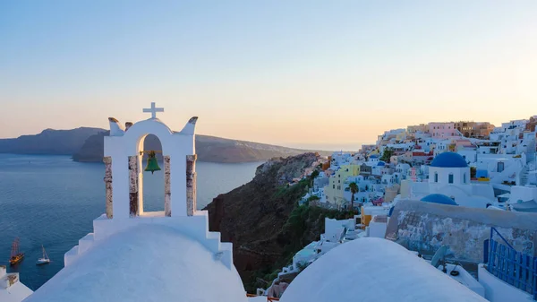 White Churches Blue Domes Ocean Oia Santorini Greece Traditional Greek —  Fotos de Stock