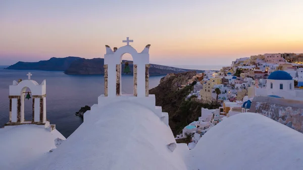 Chiese Bianche Cupole Blu Sull Oceano Oia Santorini Grecia Tradizionale — Foto Stock
