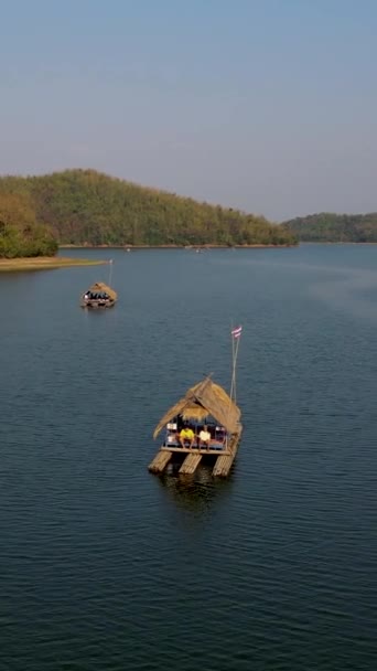 Couple Men Women Bamboo Raft Huai Krathing Lake North Eastern — Stockvideo