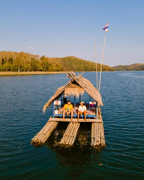 Пара Мужчин Женщин Посещают Озеро Хуай Кратинг Северо Восточном Регионе — стоковое фото