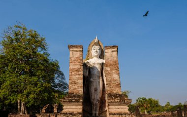 Wat Mahathat, Sukhothai eski şehri, Tayland. Güney Asya 'nın antik şehir ve kültürü Tayland, Sukothai tarihi parkı