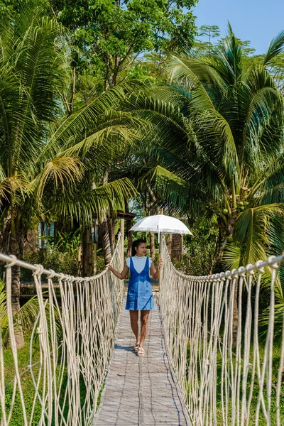 Asian Women Walking Wooden Bamboo Rope Bridge Rainforest Thailand Bamboo — Stock Photo, Image
