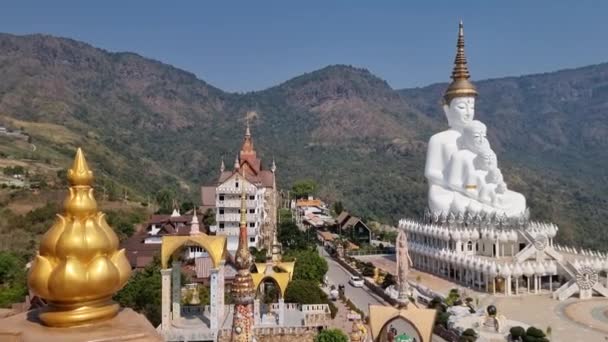 Wat Pha Sorn Kaew Świątynia Szklanym Klifie Khao Kho Petchabun — Wideo stockowe