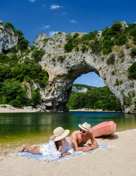 Paar Vakantie Ardeche Frankrijk Pont Arc Ardeche Frankrijk Uitzicht Natuurlijke — Stockfoto