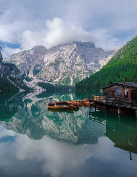 Bateaux Sur Lac Braies Pragser Wildsee Dans Les Dolomites Sudtirol — Photo