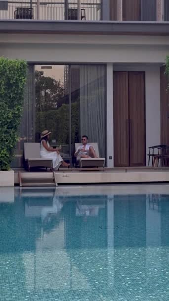 Hotel Lujo Estrellas Con Piscina Asia Par Hombres Mujeres Vacaciones — Vídeos de Stock