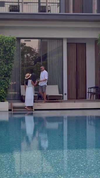 Hotel Lujo Estrellas Con Piscina Asia Par Hombres Mujeres Vacaciones — Vídeo de stock