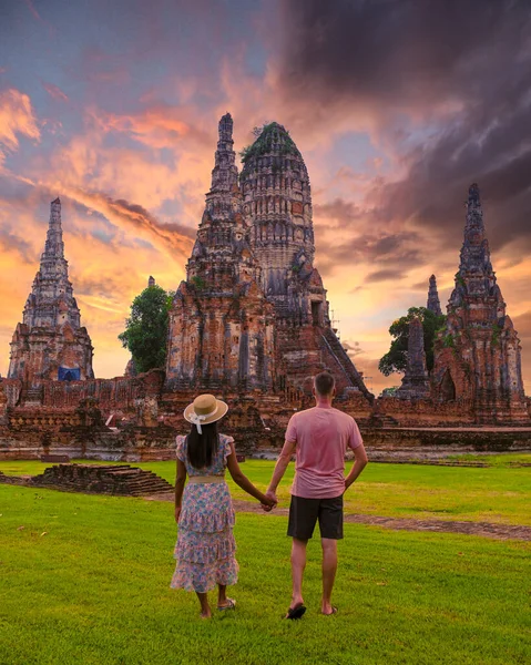 Men Women Hat Tourist Visit Ayutthaya Thailand Wat Chaiwatthanaram Sunset — Stock Photo, Image
