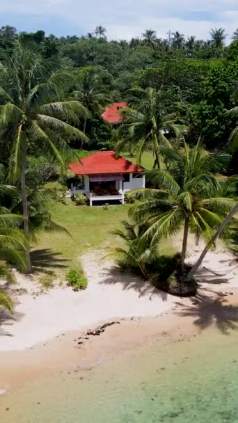 Par Homens Mulheres Caiaque Ilha Tropical Koh Chang Tailândia Vista — Vídeo de Stock