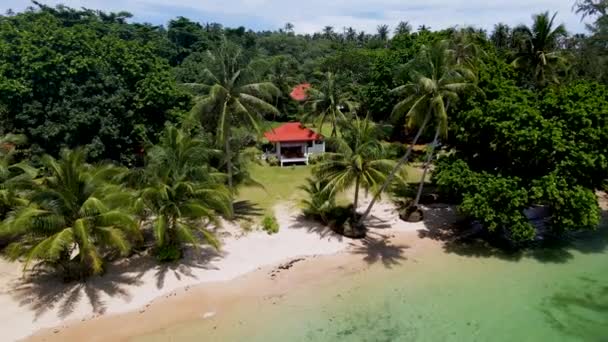 Par Homens Mulheres Caiaque Ilha Tropical Koh Chang Tailândia Vista — Vídeo de Stock