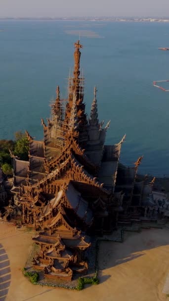 Святилище Истины Паттайя Таиланд Деревянный Соблазн Океана Время Заката Пляже — стоковое видео