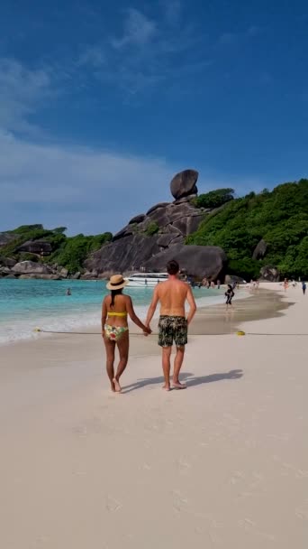 Ilhas Similares Tailândia Uma Praia Tropical Com Oceano Cor Turquesa — Vídeo de Stock