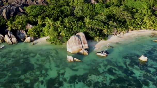 Anse Source Dargent Digue Seychelles 塞舌尔豪华度假期间的热带海滩 热带海滩Anse Source Dargent Digue — 图库视频影像
