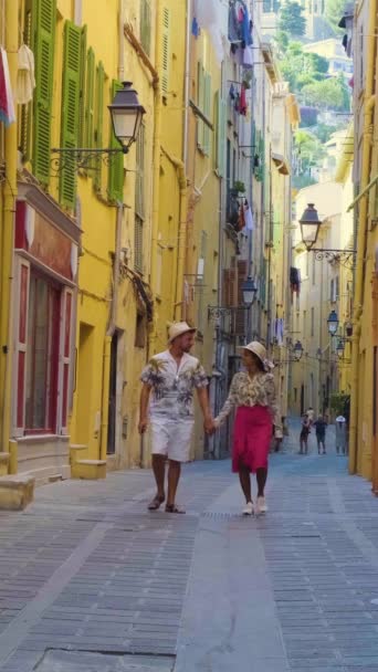 Menton Frankrijk Echtpaar Mannen Vrouw Vakantie Aan Cote Azur Frankrijk — Stockvideo