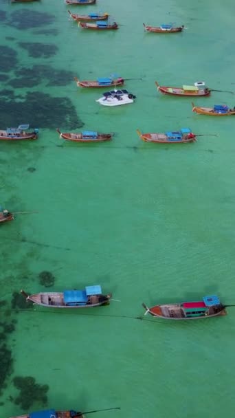 Koh Lipe Thailand Flygfoto Över Longtail Båtar Havet Fantastisk Tropisk — Stockvideo
