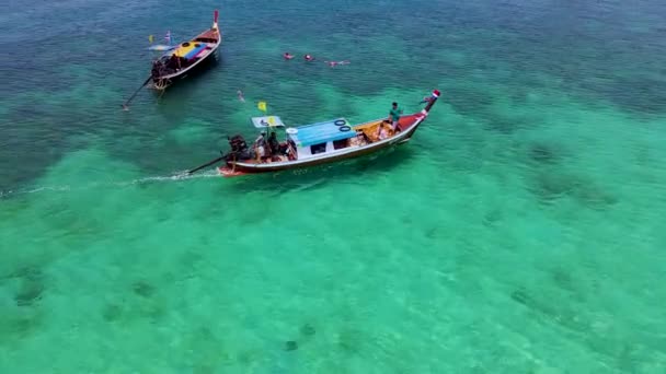 Drohnen Ansicht Des Longtail Bootes Blauen Ozean Der Insel Koh — Stockvideo