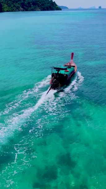 Longtail Hajó Kék Óceán Koh Kradan Sziget Trang Thaiföld Trópusi — Stock videók