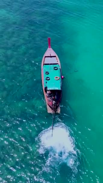 Loď Dlouhým Ocasem Ostrově Koh Kradan Trangu Thajsku Tropická Pláž — Stock video
