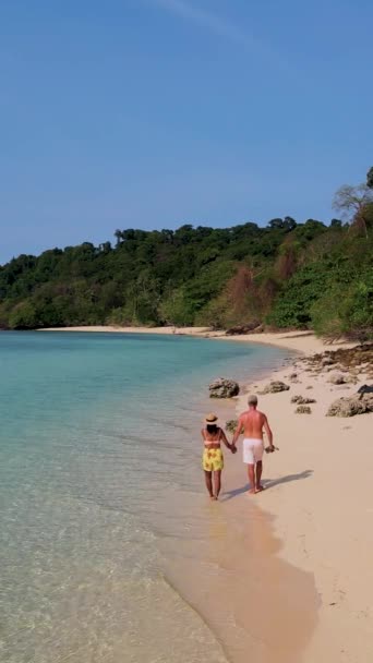 Par Semester Koh Kradan Trang Thailand Tropisk Strand Med Ett — Stockvideo