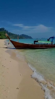 Tayland Trang 'daki Koh Kradan Adası tropikal plajı. 
