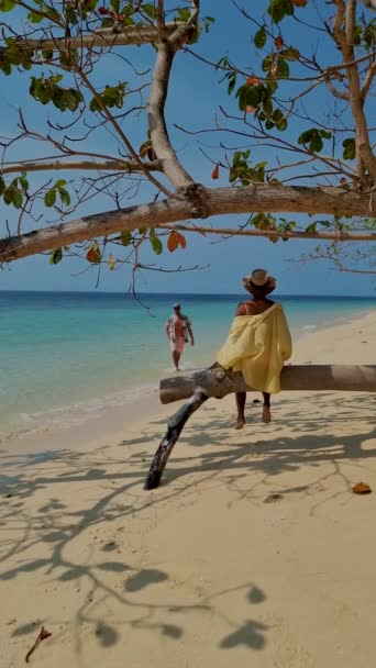 Tropischer Strand Der Insel Koh Kradan Thailand Trang Paar Männer — Stockvideo