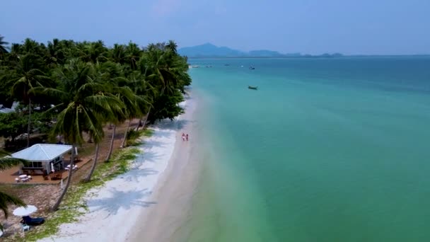 Koh Mook Island Num Dia Ensolarado Praia Tailandesa Com Turqouse — Vídeo de Stock