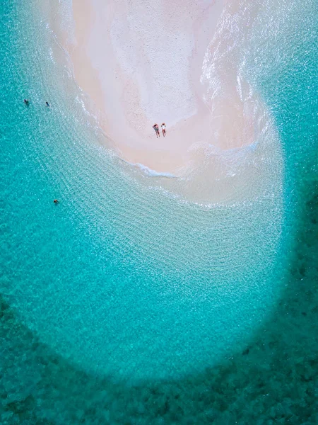 Пара Мужчин Женщин Пляже Острова Липе Таиланде — стоковое фото