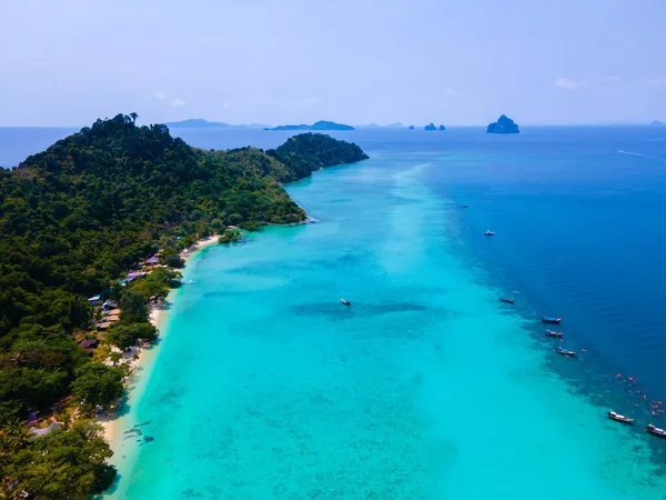 タイのKoh Kradan島のビーチでのドローンビュー Koh Kradan島の空中ビュー Trang — ストック写真