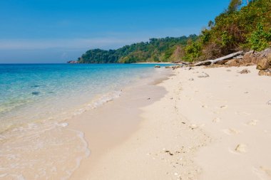 Tayland 'da Koh Kradan adasının kumsalında manzara, Koh Kradan Adası Trang üzerinde hava manzarası