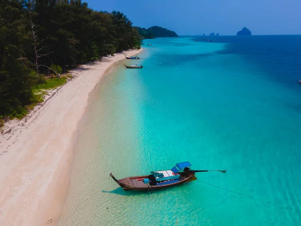 Wyspa Koh Kradan Białą Tropikalną Plażą Turkusowym Oceanem Drone Widok — Zdjęcie stockowe
